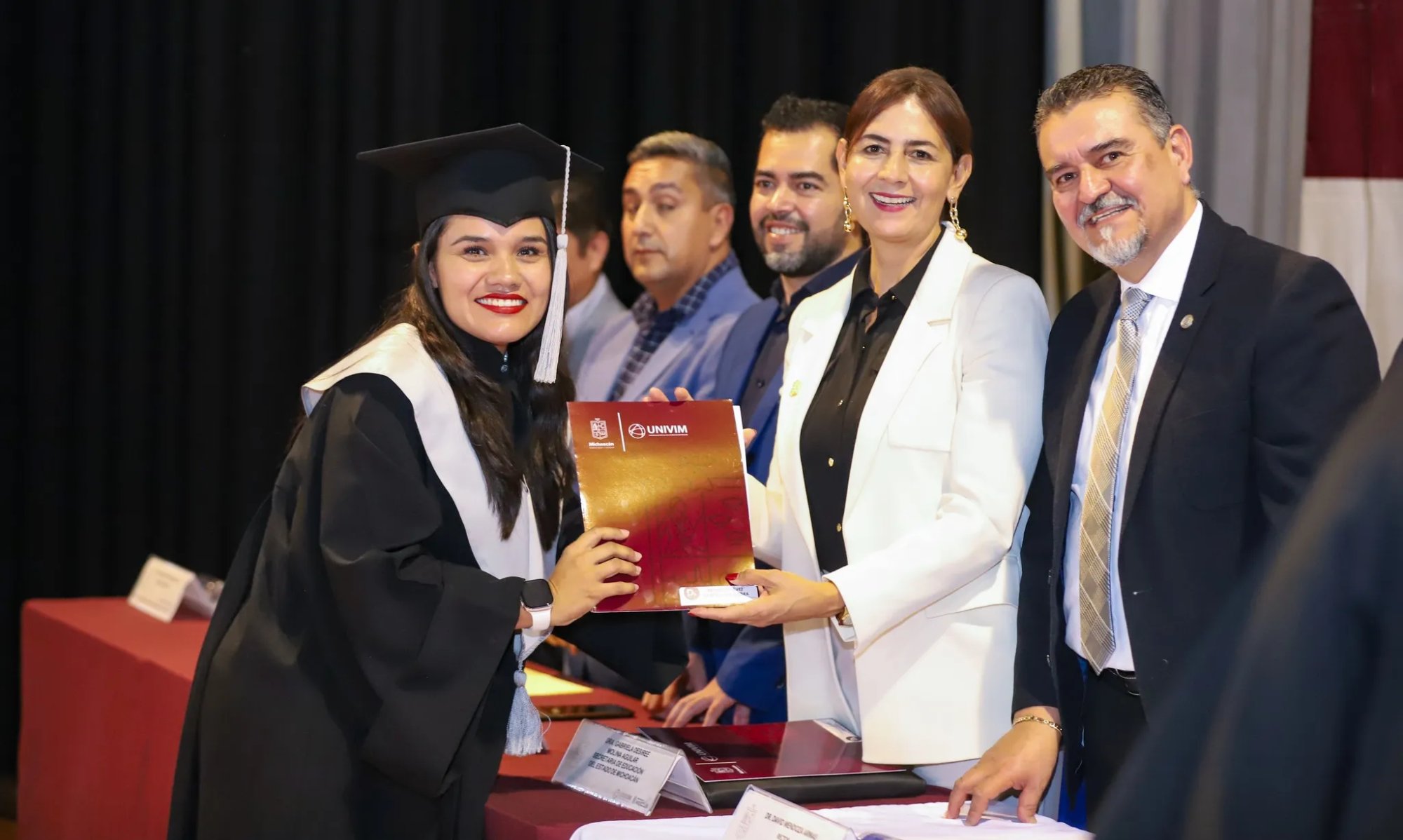 Entrega de título UNIVIM